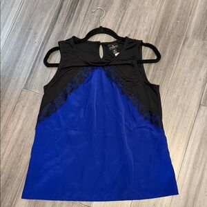 Worthington Black and Blue Sleeveless Blouse
